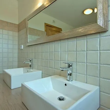 Alba Comfortable Villa Motovun