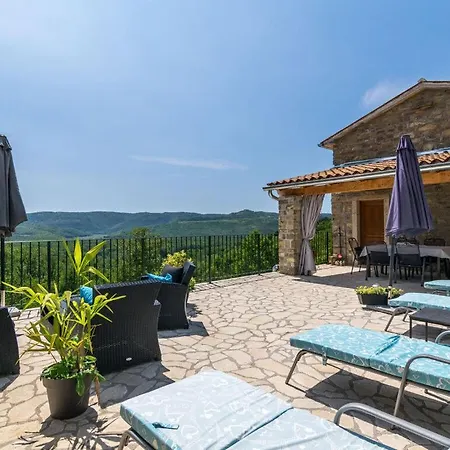 Alba Comfortable Villa *